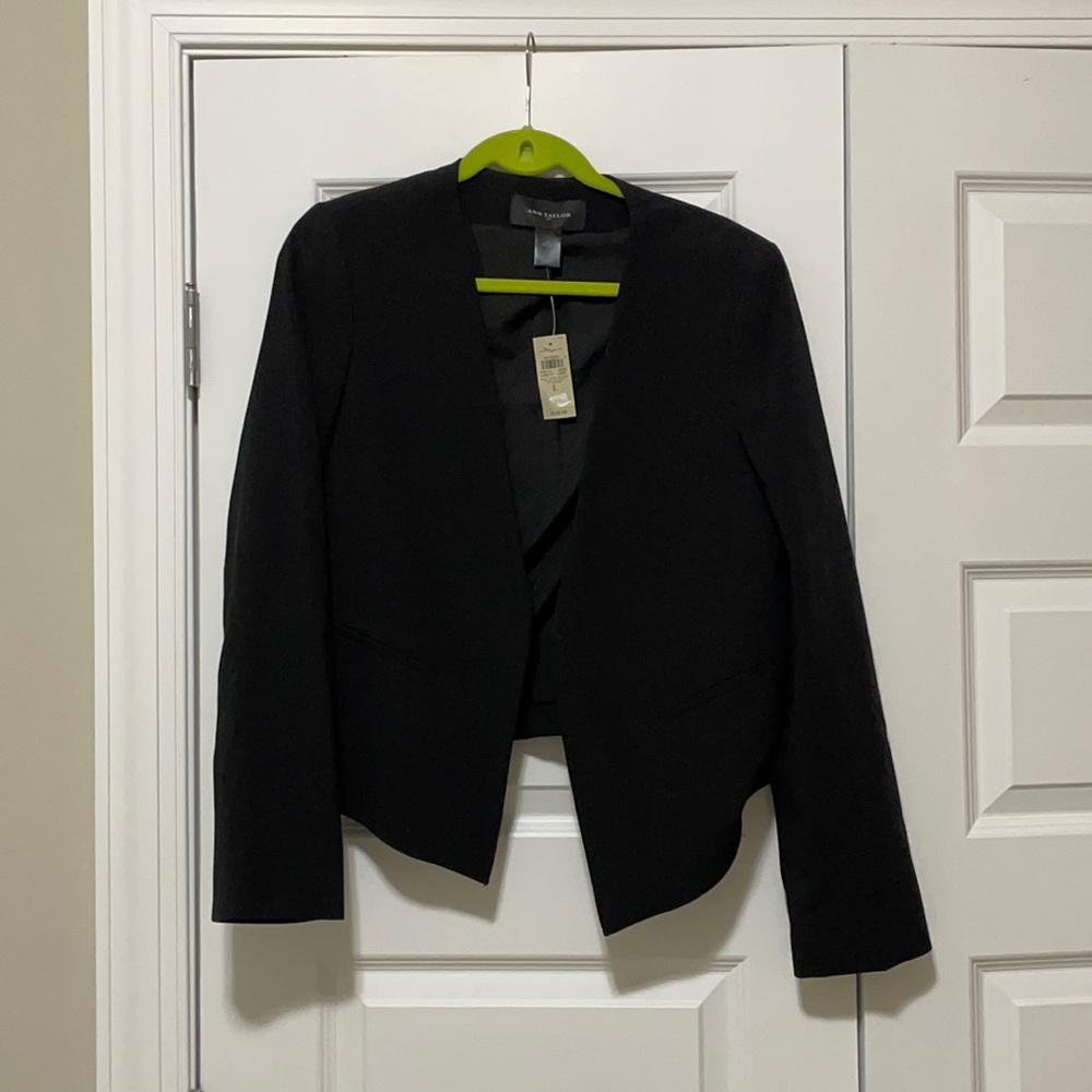 Ann Taylor black blazer